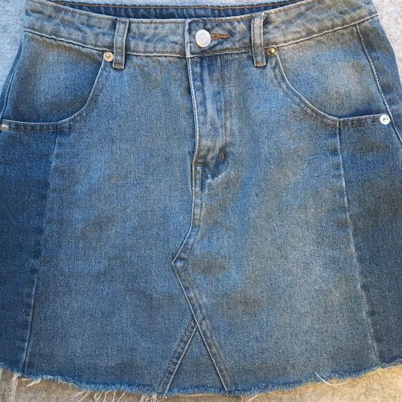 Altar'd State Skirt, Women's Size XS, Denim Blue Fray Distressed Stretch Pockets - Picture 2 of 8